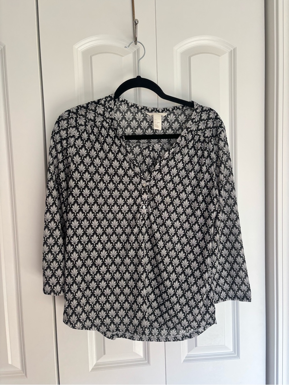 Classic H&M Black & White Patterned Women's Workwear Blouse